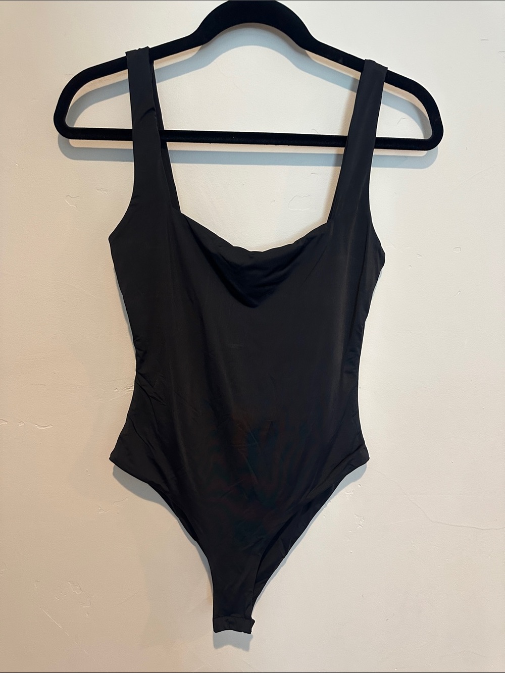 SHEIN Black Scoop Neck Bodysuit